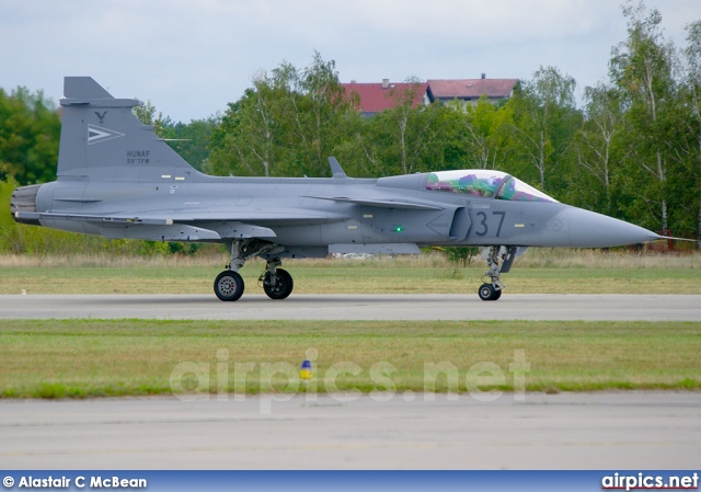 37, Saab JAS 39-C Gripen, Hungarian Air Force