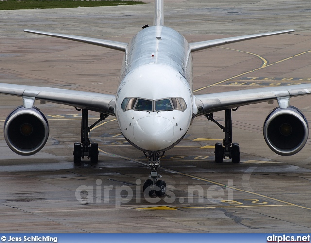 G-MONE, Boeing 757-200, Monarch Airlines