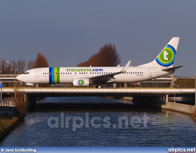 PH-HZN, Boeing 737-800, Transavia