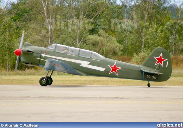 OO-IAK, Yakovlev Yak-18-T, Private