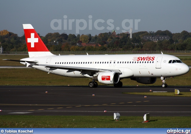 HB-IJD, Airbus A320-200, Swiss International Air Lines