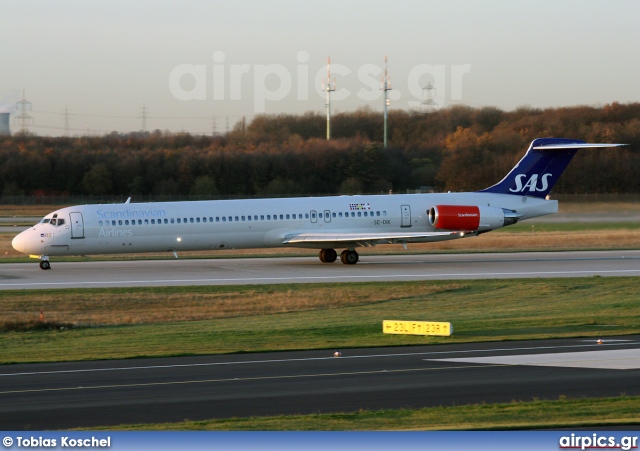 SE-DIK, McDonnell Douglas MD-82, Scandinavian Airlines System (SAS)