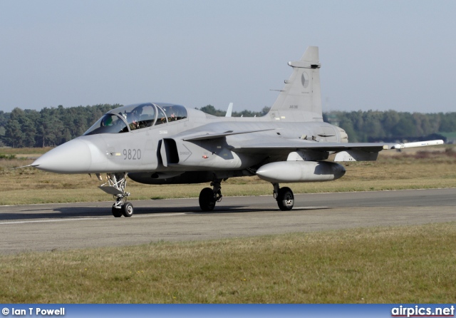 9820, Saab JAS 39-D Gripen, Czech Air Force