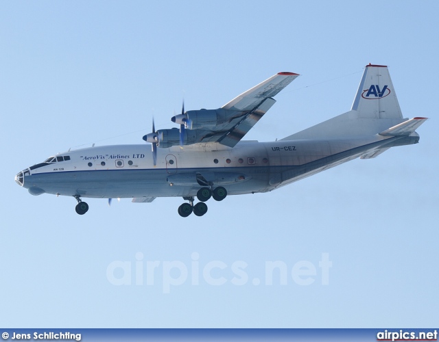 UR-CEZ, Antonov An-12-BP, Aerovis Airlines