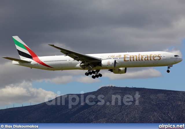 A6-EMM, Boeing 777-300, Emirates