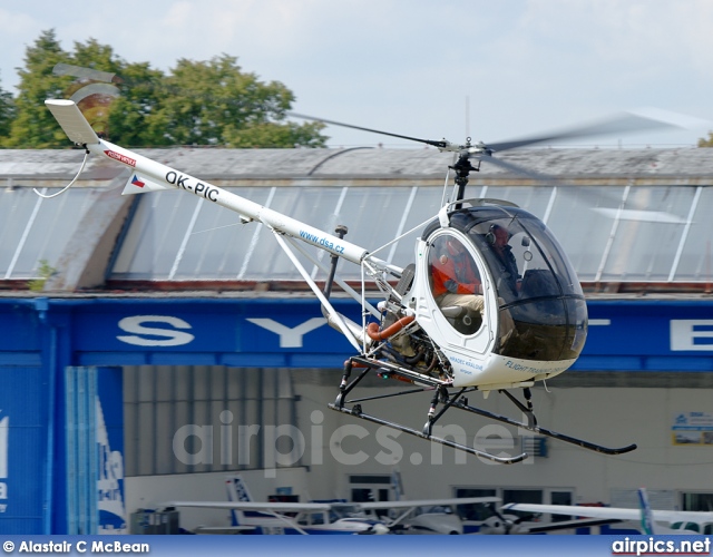 OK-PIC, Schweizer 269-C-1, Private