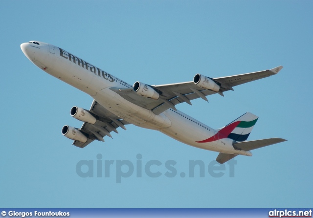 A6-ERR, Airbus A340-300, Emirates