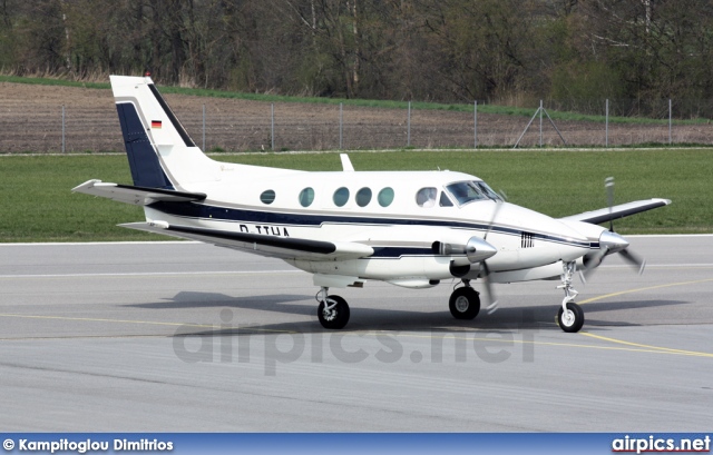 D-IIHA, Beechcraft C90-King Air, Private