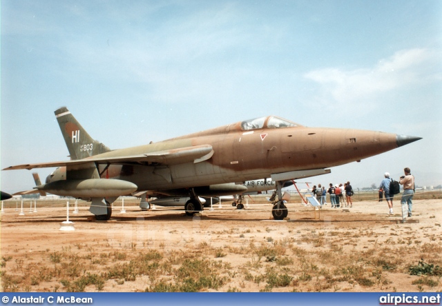 57-5803, Republic F-105-B Thundrchief, United States Air Force