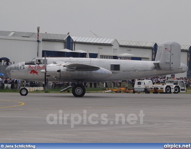 N6123C, North American B-25-J Mitchell, Flying Bulls