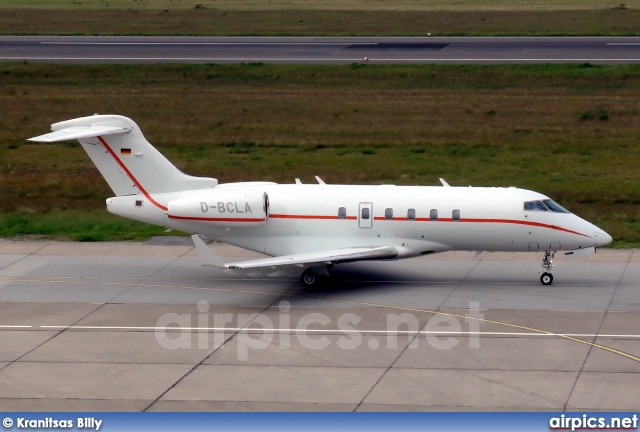 D-BCLA, Bombardier Challenger 300-BD-100, Private