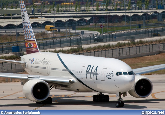 AP-BHX, Boeing 777-200ER, Pakistan International Airlines (PIA)