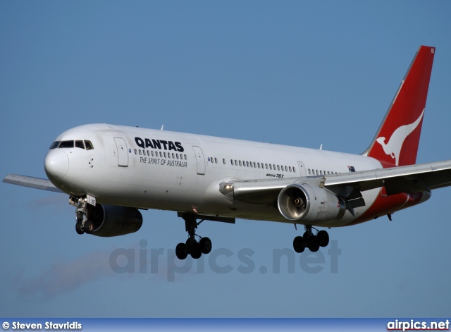 VH-ZXE, Boeing 767-300ER, Qantas