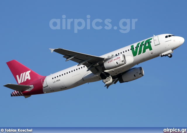 LZ-MDA, Airbus A320-200, Air VIA