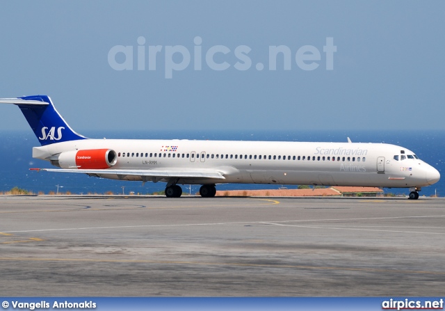 LN-RMM, McDonnell Douglas MD-82, Scandinavian Airlines System (SAS)