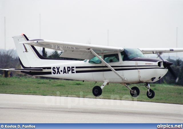 SX-APE, Cessna 172-P Skyhawk, Private