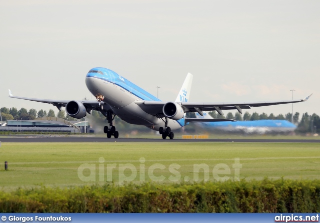 PH-AOB, Airbus A330-200, KLM Royal Dutch Airlines