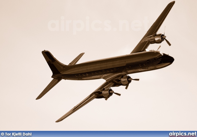 N996DM, Douglas DC-6-B, Flying Bulls