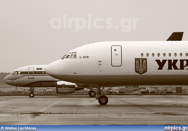 UR-86528, Ilyushin Il-62-M, Ukrainian Government