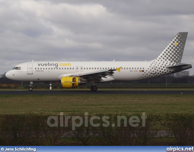 EC-JTR, Airbus A320-200, Vueling