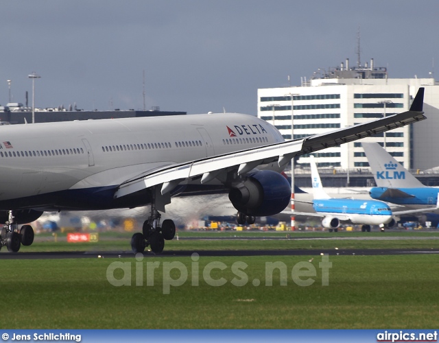 N805NW, Airbus A330-300, Delta Air Lines