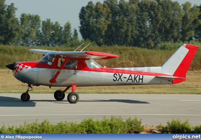 SX-AKH, Cessna 150-L, Private