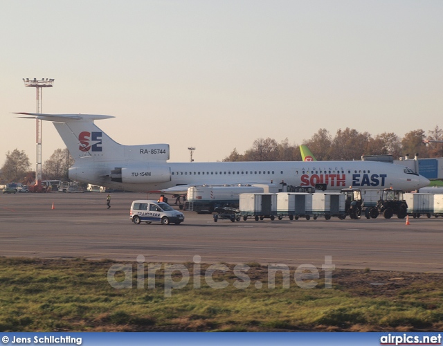 RA-85744, Tupolev Tu-154-M, South East Airlines