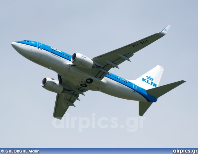 PH-BGI, Boeing 737-700, Tarom