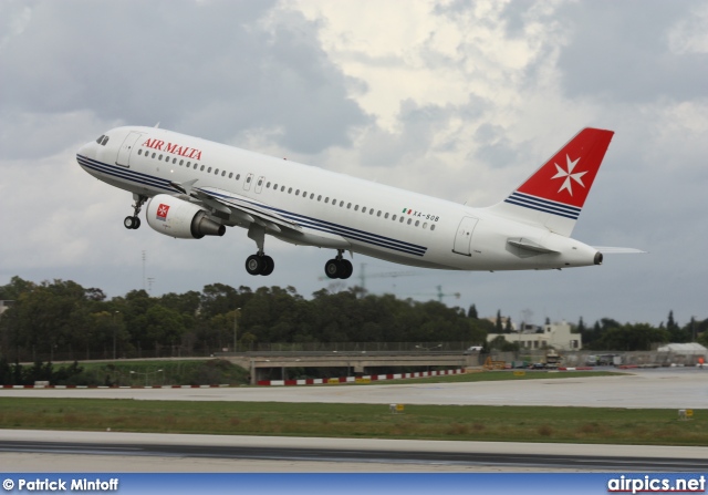XA-SOB, Airbus A320-200, Air Malta