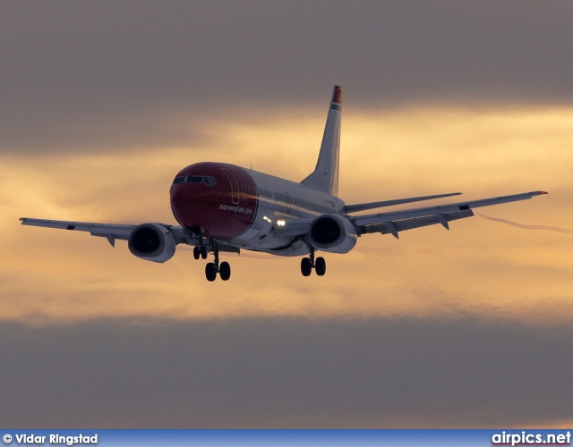 LN-KKR, Boeing 737-300, Norwegian Air Shuttle