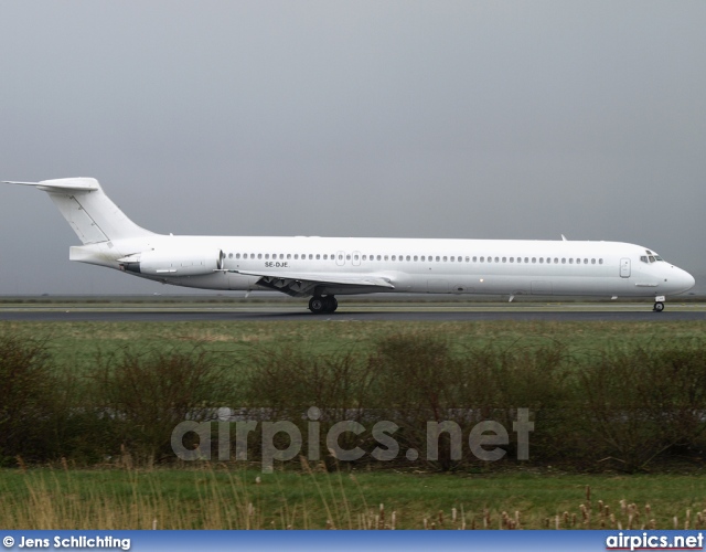SE-DJE, McDonnell Douglas MD-83, Untitled