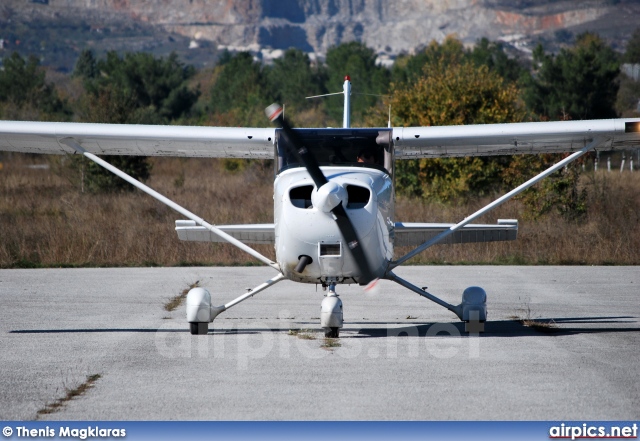 SX-AVP, Cessna 172-SP Skyhawk, Private