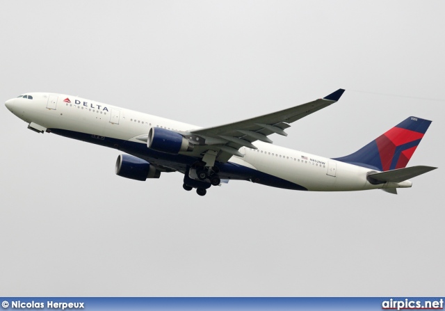 N852NW, Airbus A330-200, Delta Air Lines