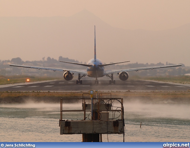 G-BYAA, Boeing 767-200ER, Thomson Airways