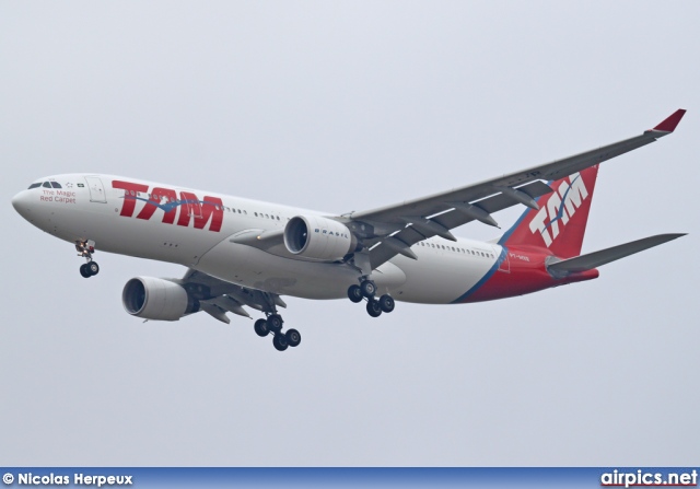 PT-MVR, Airbus A330-200, TAM Linhas Aereas