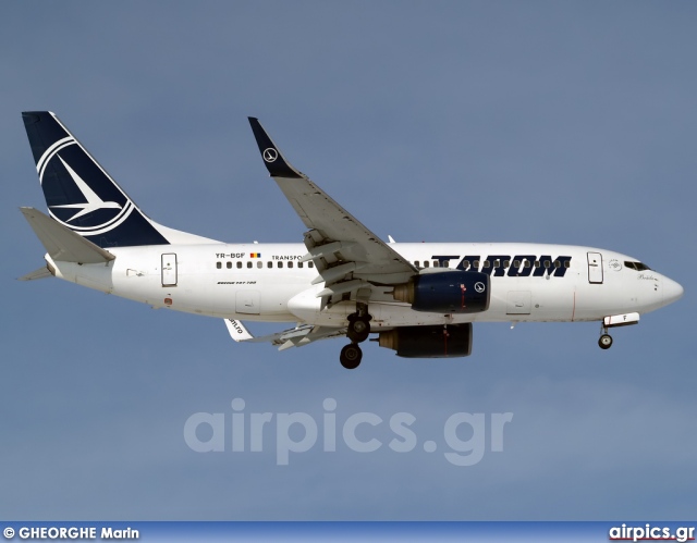 YR-BGF, Boeing 737-700, Tarom