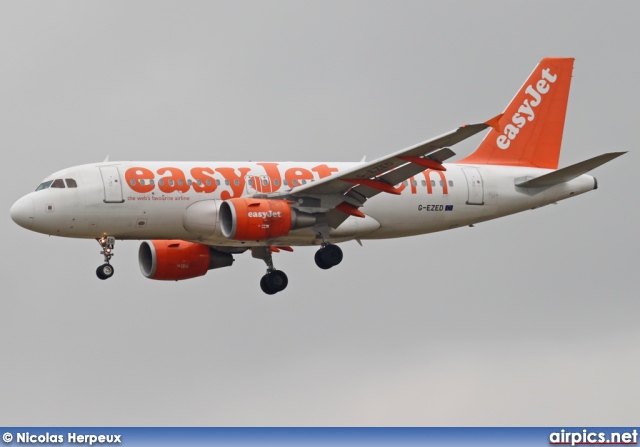 G-EZED, Airbus A319-100, easyJet