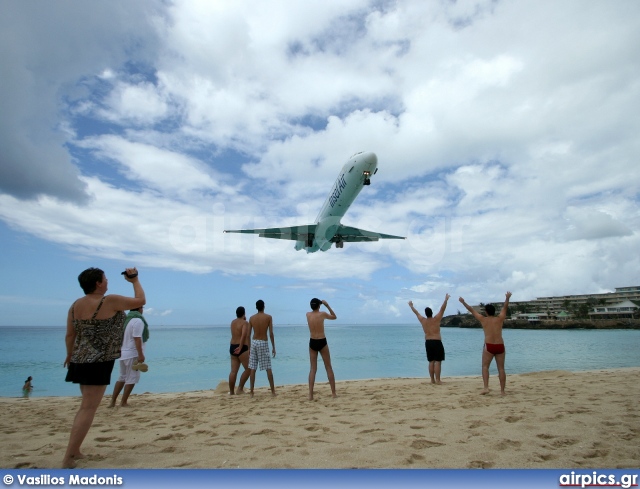 PJ-MDC, McDonnell Douglas MD-82, Insel Air