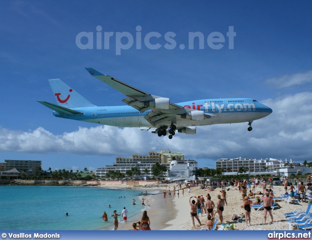 F-HSEX, Boeing 747-400, Corsairfly