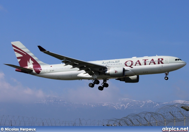 A7-AFP, Airbus A330-200, Qatar Airways