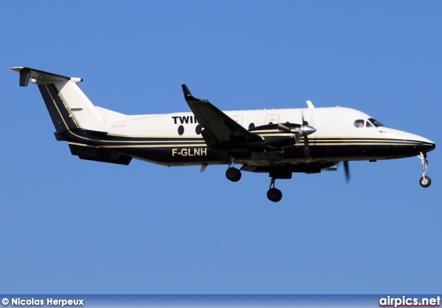 F-GNLH, Beechcraft 1900-D, Twinjet