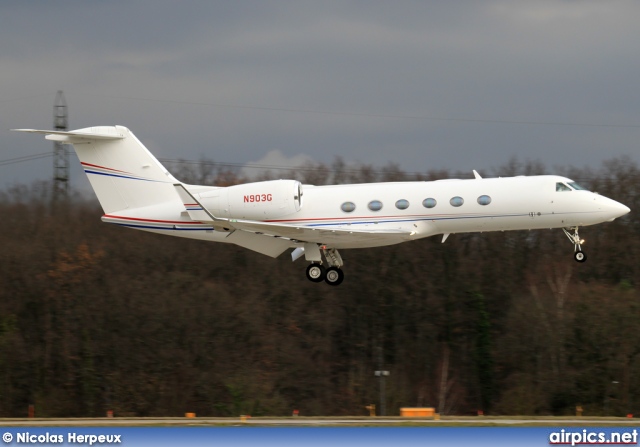 N903G, Gulfstream G300, Private