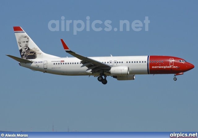 LN-NOB, Boeing 737-800, Norwegian Air Shuttle