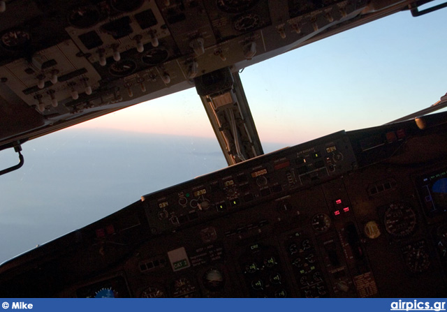 SX-BGV, Boeing 737-400, Aegean Airlines