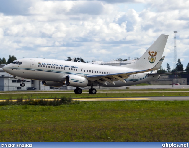 ZS-RSA, Boeing 737-700/BBJ, South African Air Force