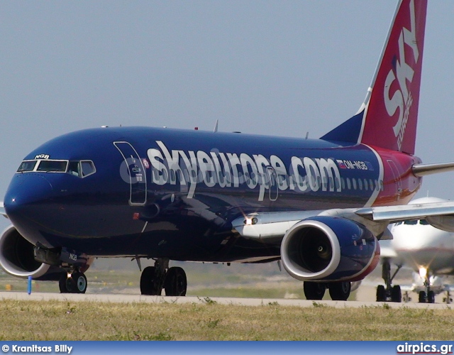 OM-NGB, Boeing 737-700, SkyEurope