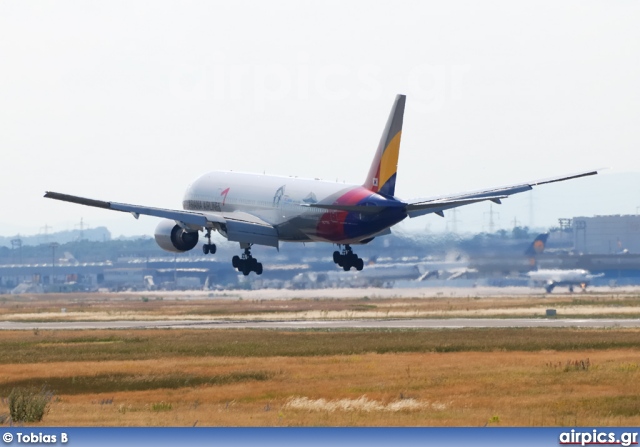 HL7755, Boeing 777-200ER, Asiana Airlines