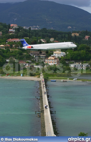 LN-ROU, McDonnell Douglas MD-82, Scandinavian Airlines System (SAS)