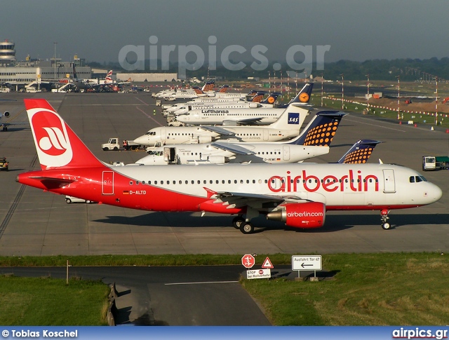 D-ALTD, Airbus A320-200, Air Berlin