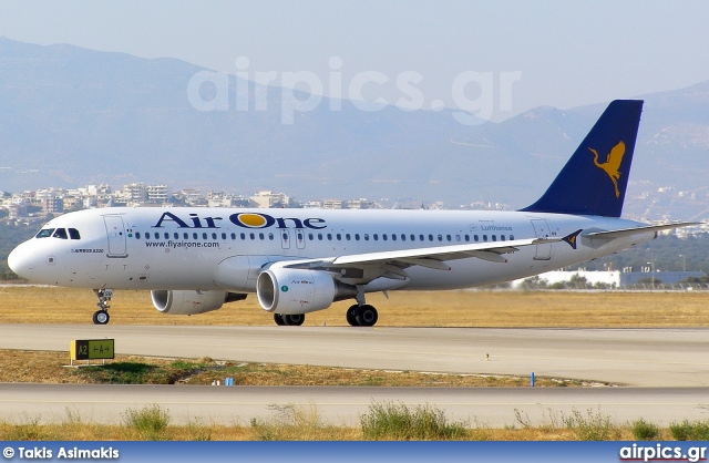 EI-DSR, Airbus A320-200, Air One